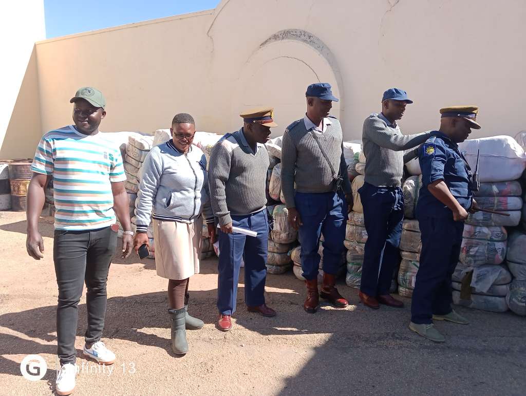 164 bales of second hand clothing confisticated in Gweru