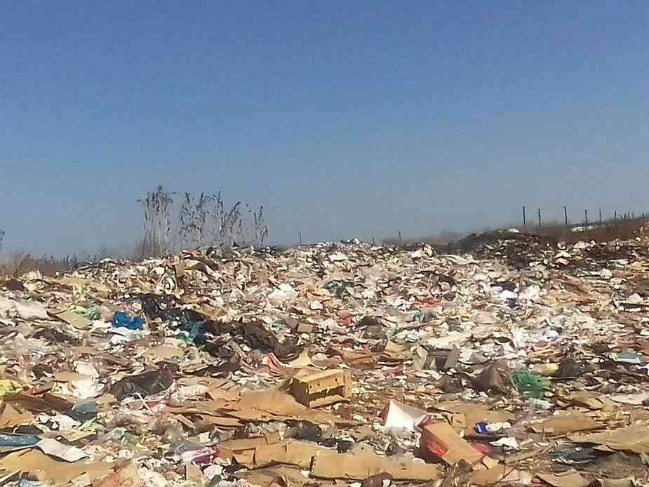 Uncollected refuse poses a public 'health threat' to communities in Gweru.